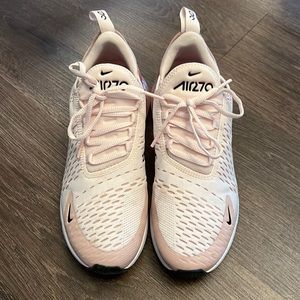 Nike Air 270 sneakers. Size 8.5
